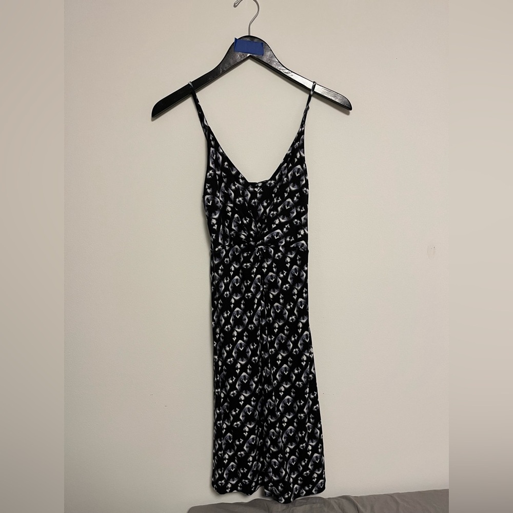 H&M Abstract Pattern Dress - Picture 2 of 6